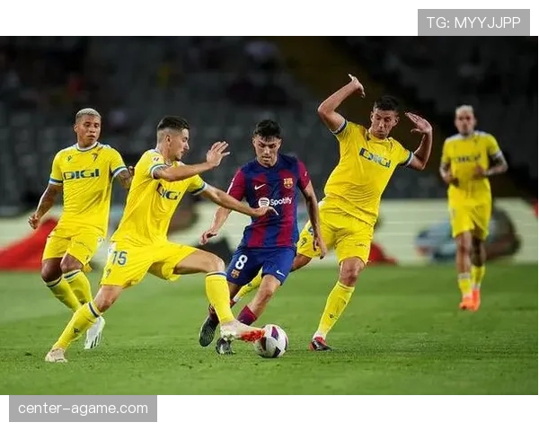 佩德里vs穆西亚拉：新生代技术型中场的创造力与节奏控制对比分析