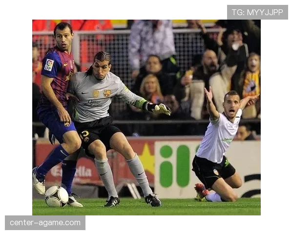 门将手球规则全解析：允许触球范围到底有哪些限制？