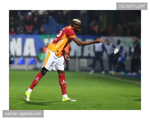 奥斯梅恩与哈兰德英超表现对比：数据差异背后的战术角色与适配性解析