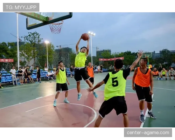 想知道什么是篮球中的“持球规则”吗？一文帮你快速搞懂核心要点