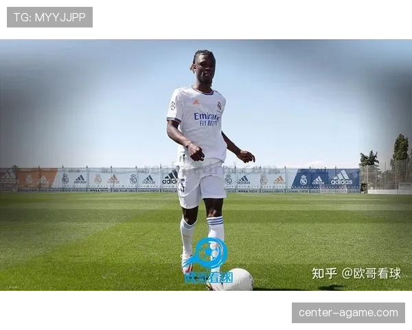 卡马文加:带球推进能力突出成为中场推进点 卡马文加:带球推进能力突出成为中场推进点
